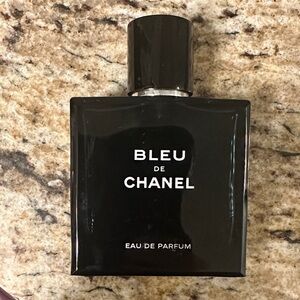 CHANEL 
BLEU DE CHANEL Eau de Toilette